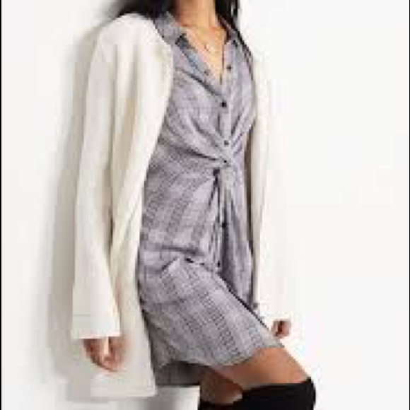 Dynamite Dresses & Skirts - Dynamite grey plaid knot shirt dress